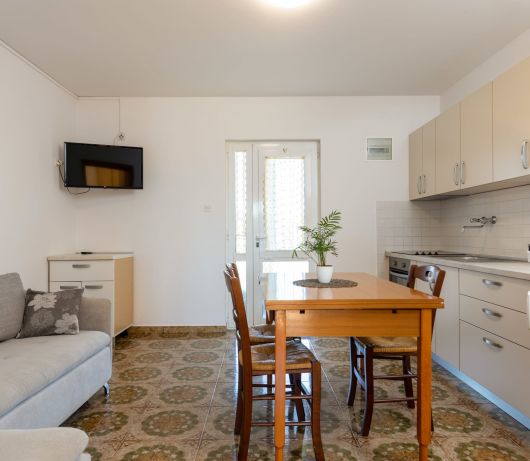 Lovely house LINDI in Poreč- one-bedroom apartment